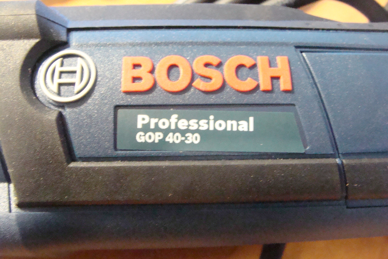 Outil multifonction Bosch Professional GOP 40-30 17 pièces 400 W